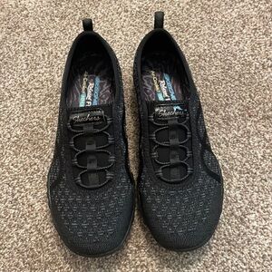 skechers black memory foam shoes